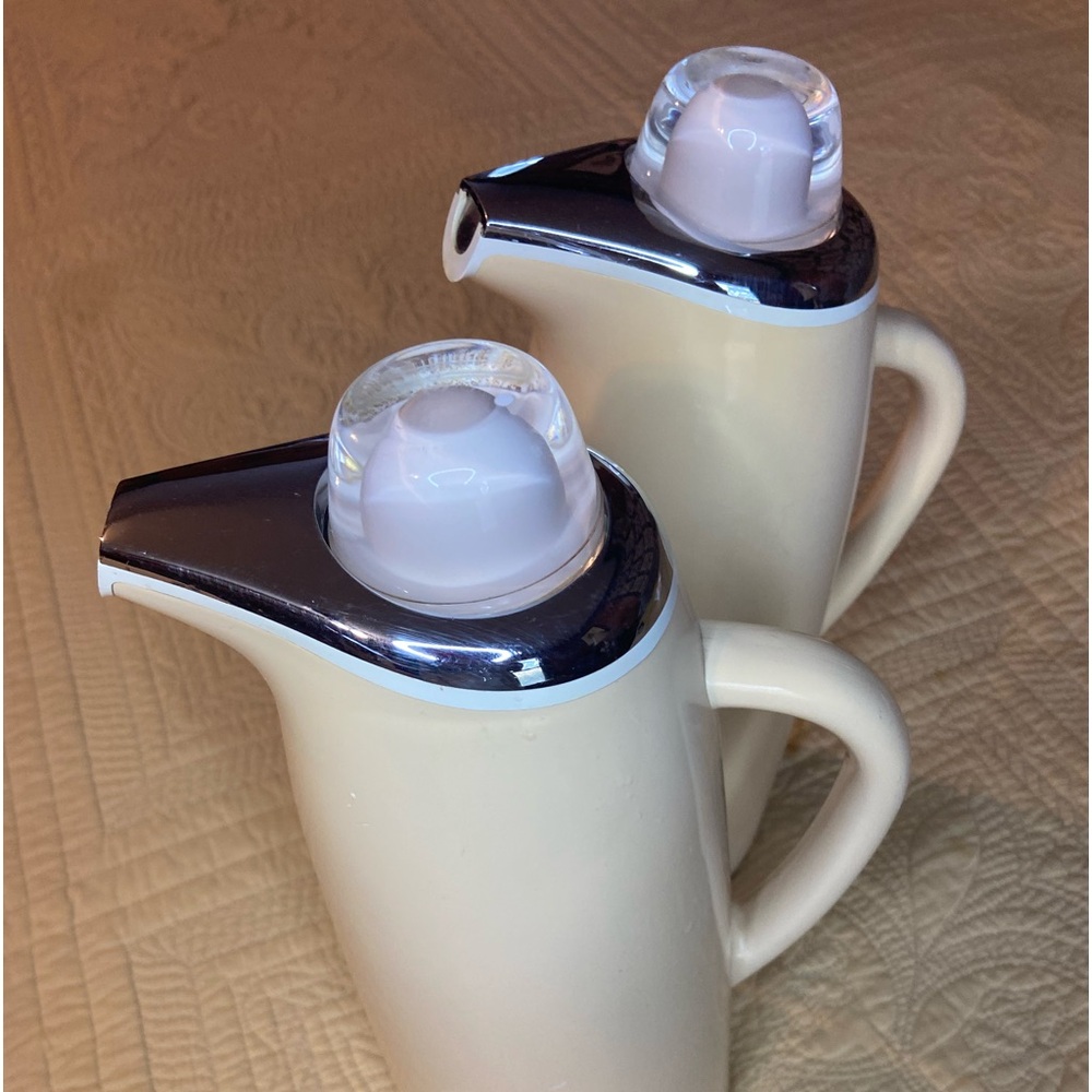 Vintage Crown Corning Thermique Off White Coffee Carafe 1 Quart Set of (2) Japan